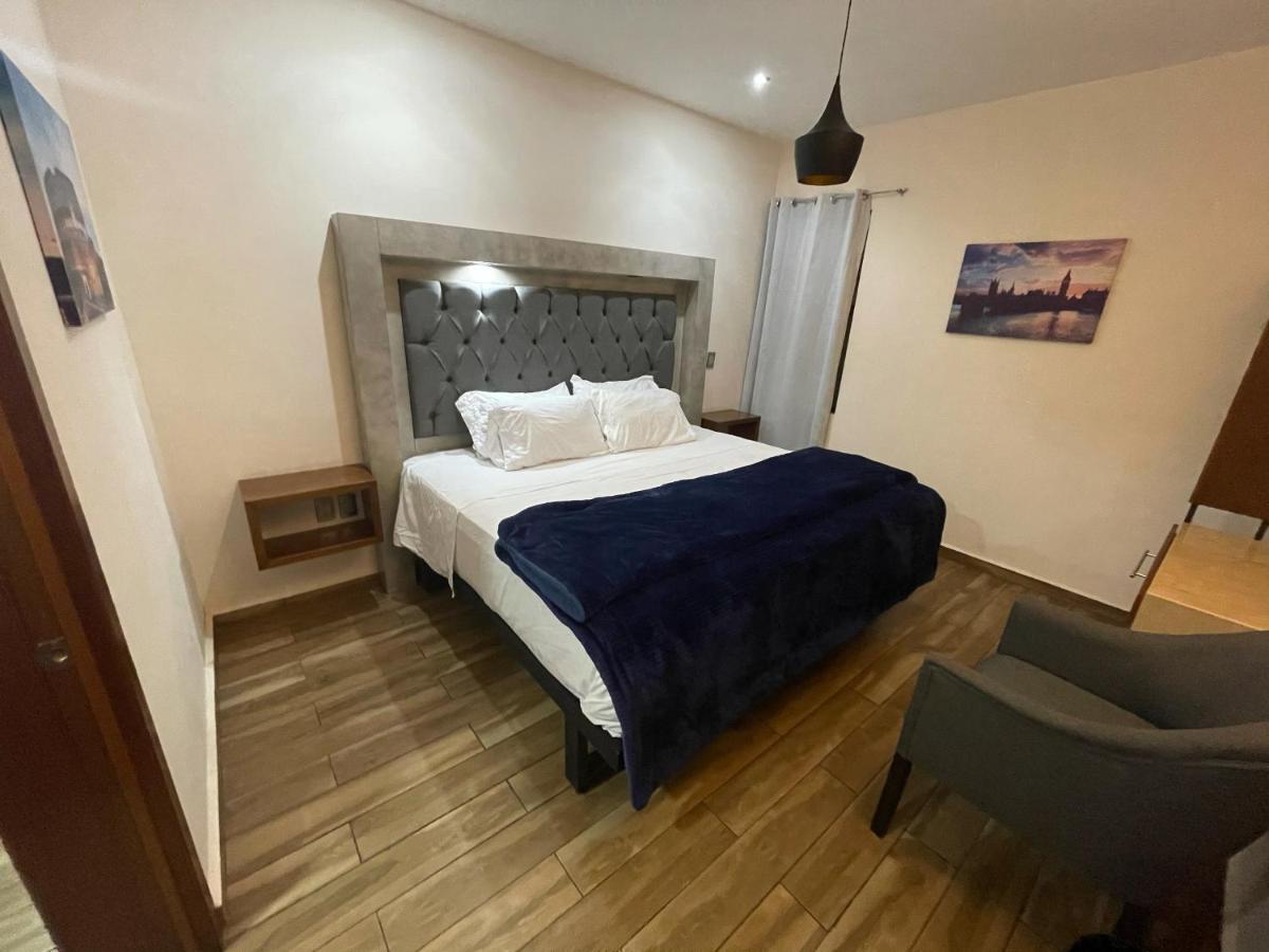 Gold Palace Hotel سان خوان دي لوس لاغوس المظهر الخارجي الصورة